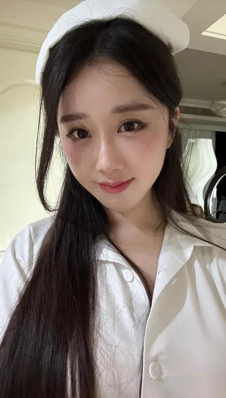 洁白小护士 - 轩子巨二兔